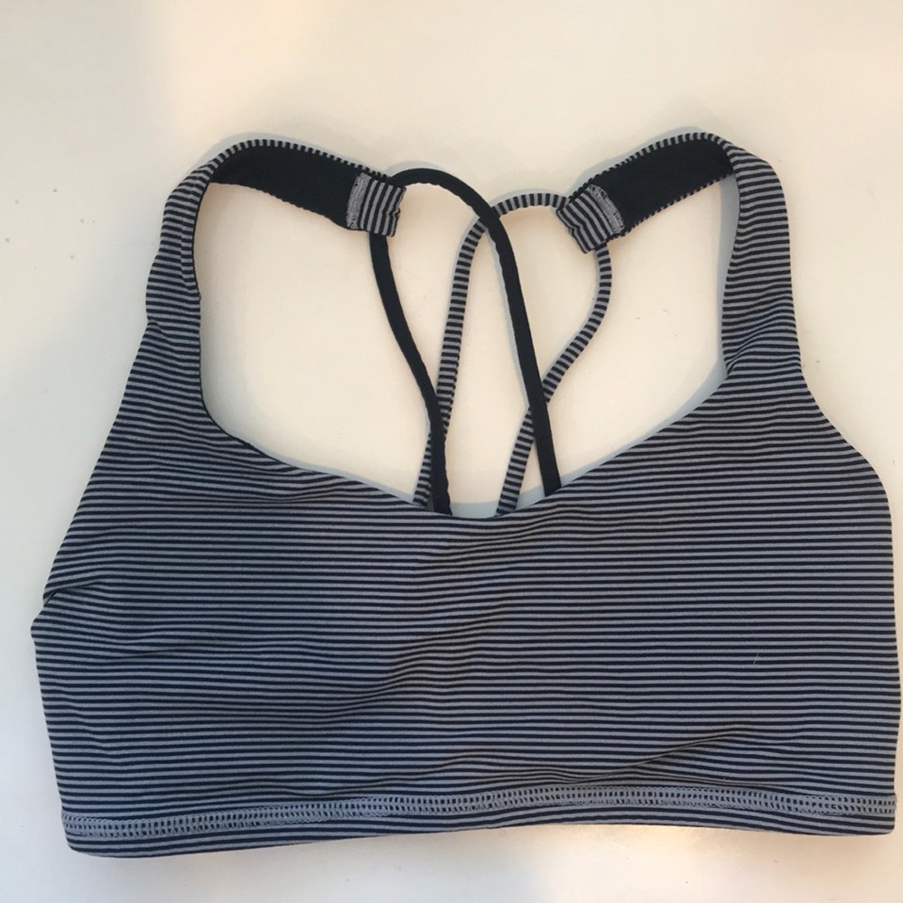 Lululemon sports bra
